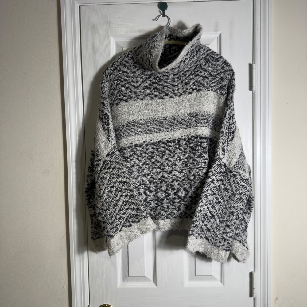 Anthropologie Moth gray white cowl neck oversized Solita Sweater size‎ L Alpaca